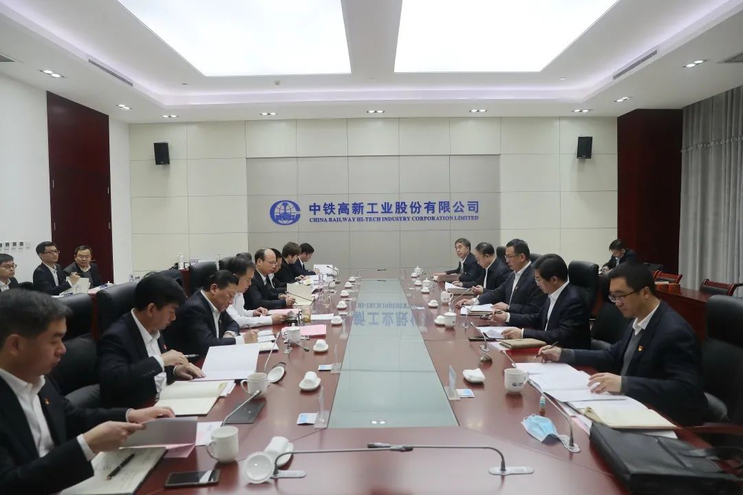 中国ag尊龙凯时总裁、党委副书记陈文健指导ag尊龙凯时工业党委党史学习教育专题民主生活会并开展工作调研