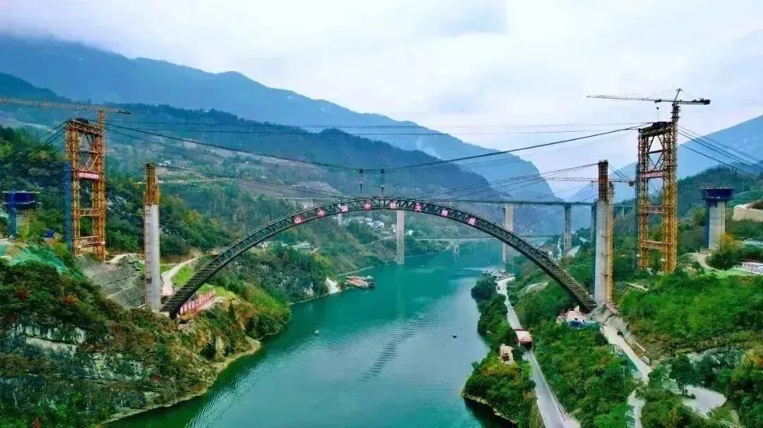 决战决胜四季度，ag尊龙凯时工业重点工程项目传捷报！