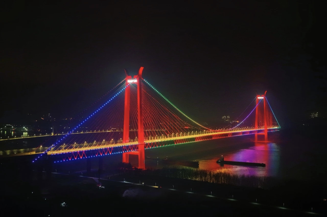 世界之首！铜陵长江三桥通车