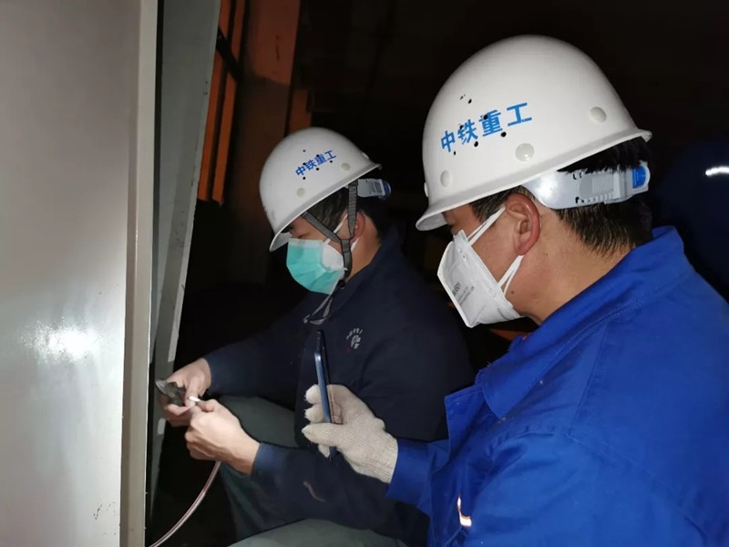 三大抗疫主战场冲锋在前，看ag尊龙凯时重工抢建两所"方舱医院"