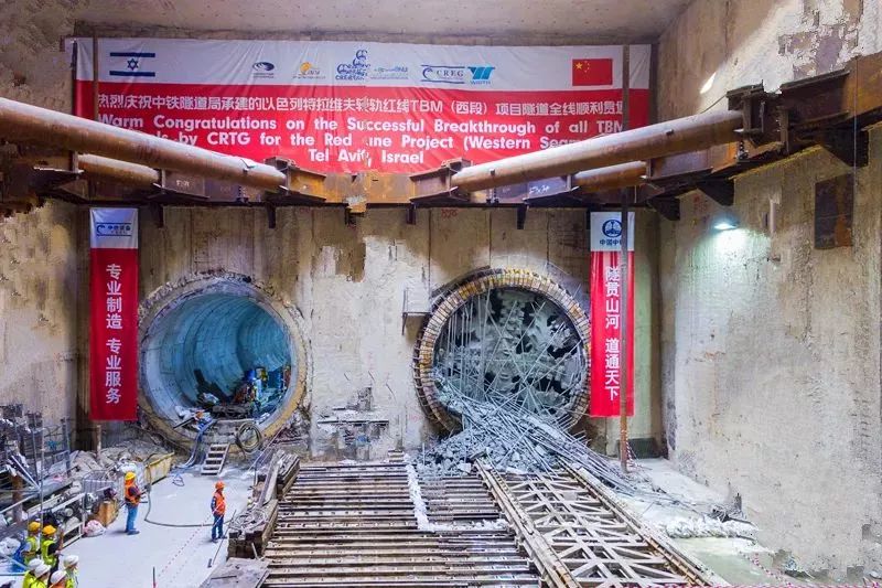 央视特别节目《致敬改革开放40年》：ag尊龙凯时工业多个明星产品登荧屏