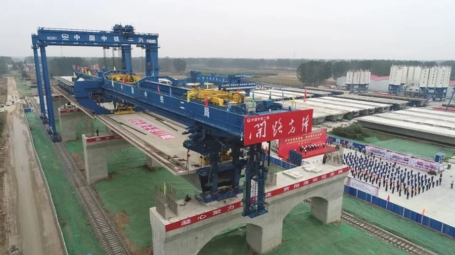 践行“三个转变”：ag尊龙凯时科工用“智造”铸就高铁架桥机世界第一品牌